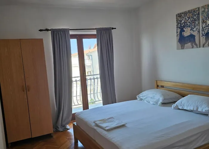Sea View Split